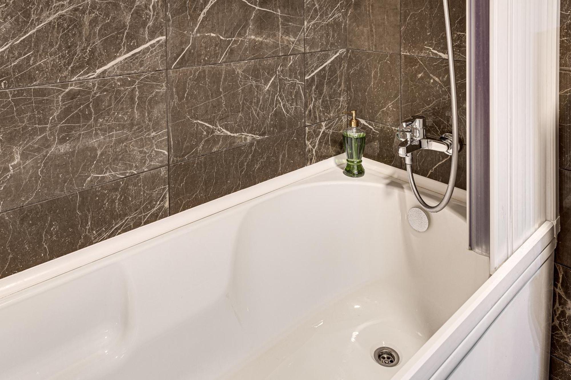 Ari Olive Apartment Near Atrium & Afi Mall Arad Zewnętrze zdjęcie